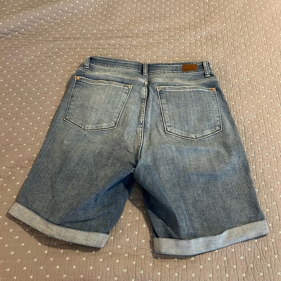 Judy Blue Classic Denim Jean Shorts - Picture 2 of 6